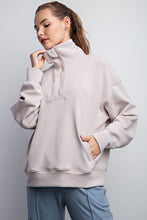 Load image into Gallery viewer, Effortless Essential Scuba Pullover - Light Mocha
