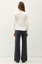 Load image into Gallery viewer, Best Of Basic Long Sleeve Tee - Ivory
