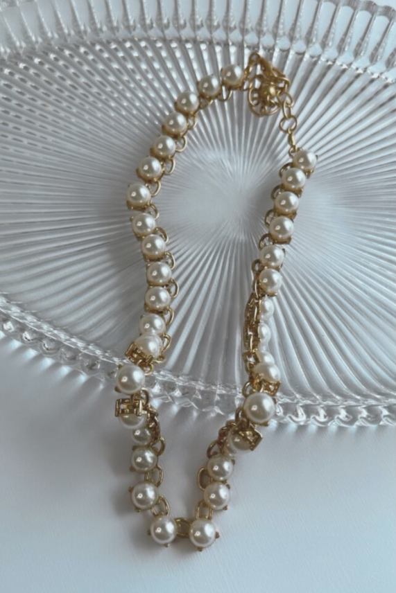 Audrey Statement Pearl Necklace