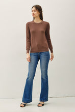 Load image into Gallery viewer, Best Of Basic Classic Long Sleeve Sweater - Mocha
