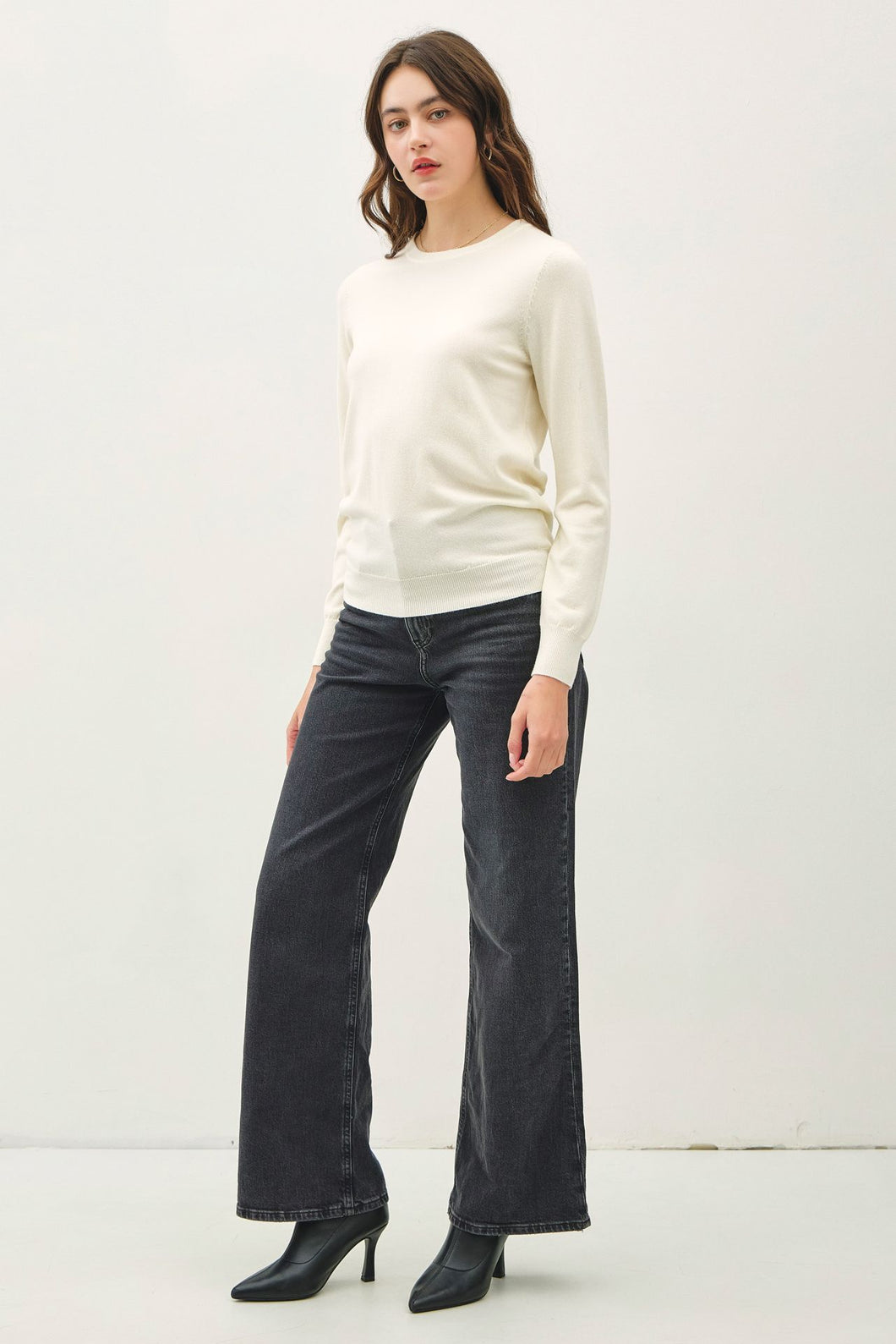 Best Of Basic Classic Long Sleeve Sweater - Ivory