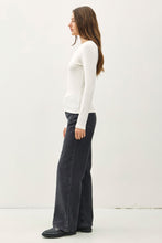 Load image into Gallery viewer, Best Of Basic Long Sleeve Tee - Ivory
