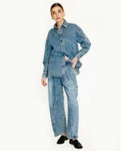 Load image into Gallery viewer, Evon Pleated Jeans
